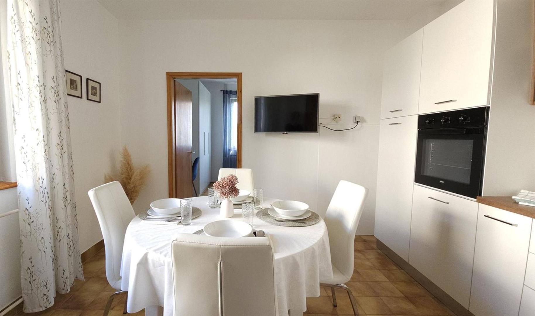 פורץ Apartment Jole - A4 -Two Bedrooms - Close To The City Center מראה חיצוני תמונה