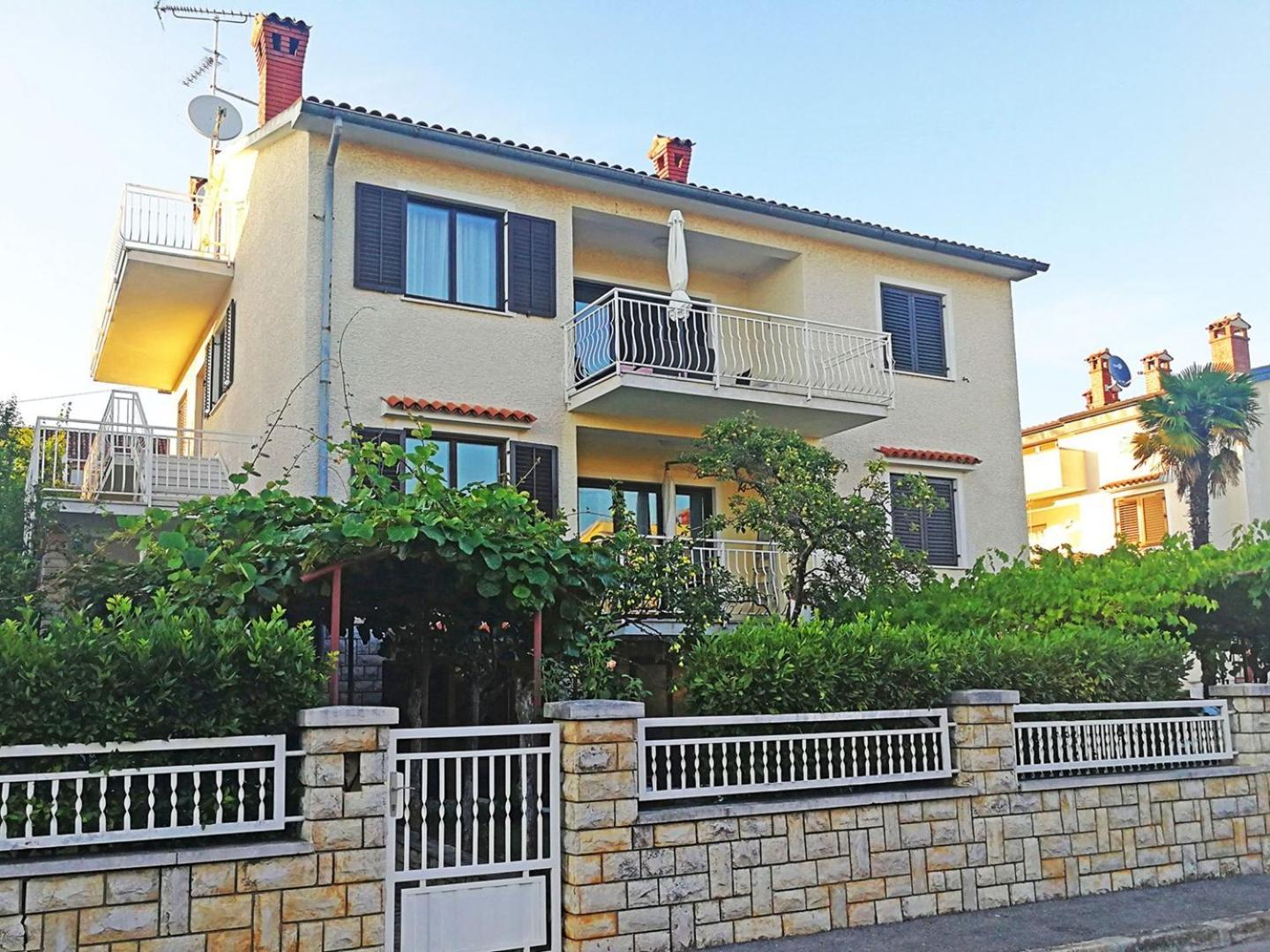 פורץ Apartment Jole - A4 -Two Bedrooms - Close To The City Center מראה חיצוני תמונה